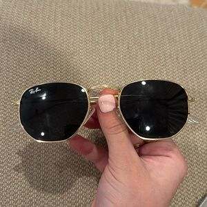 Raybans - hexagonal flat lenses